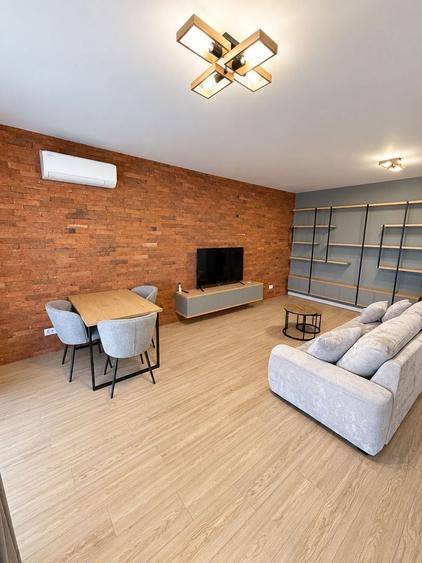 Apartament cu 2 camere decomandat în Centru Civic