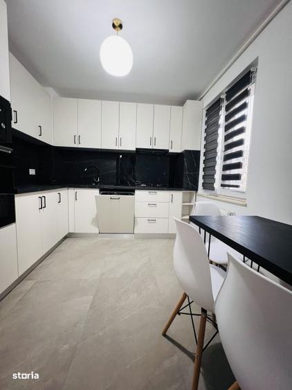 Apartament cu 3 camere decomandat, mobilat în Vitan