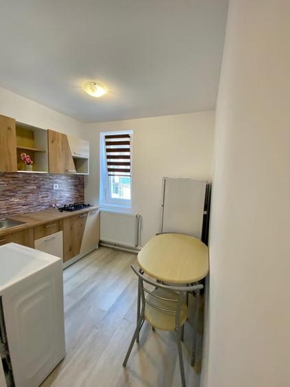 Apartament cu 2 camere decomandat în Exterior Vest