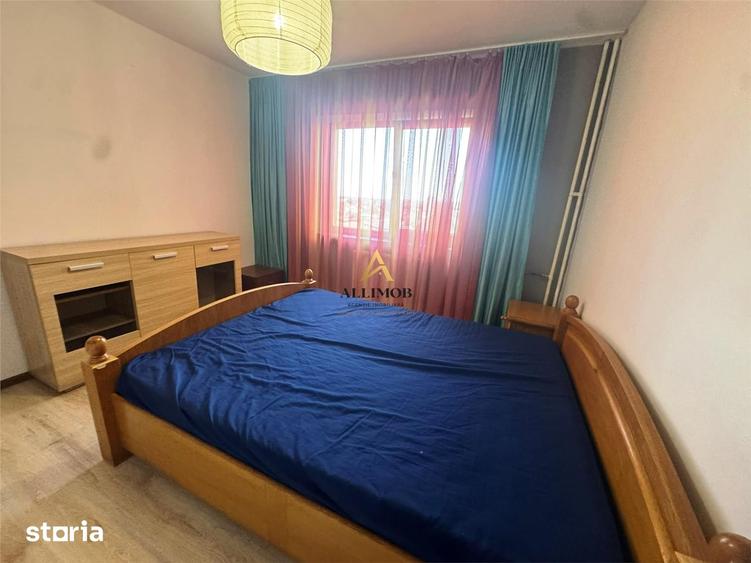 Apartament cu 3 camere, mobilat în Republicii