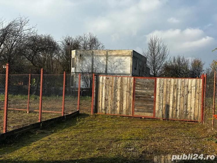 Teren de 740 mp, în Priseaca
