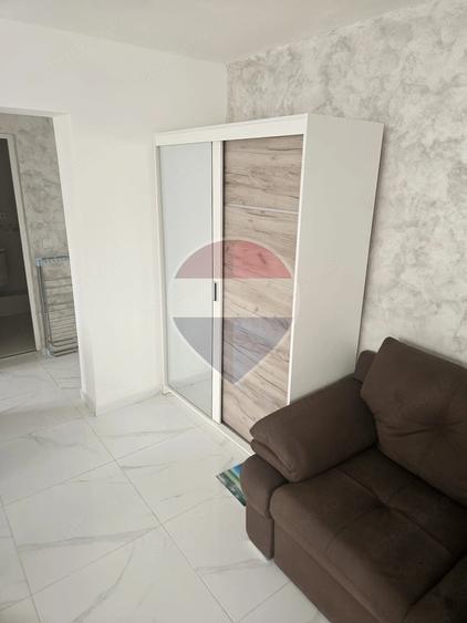 Apartament cu 3 camere decomandat, mobilat în Ultracentral