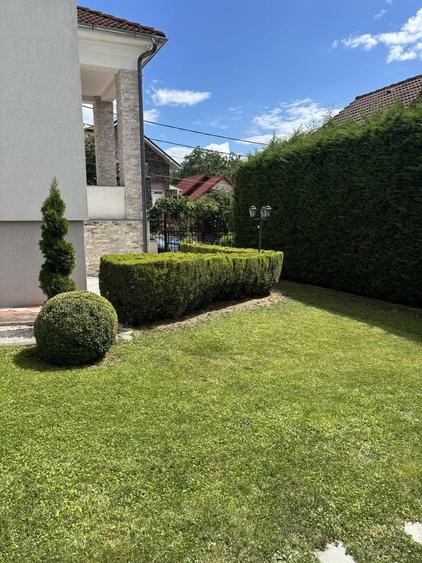 Casă cu 4 camere în Ultracentral