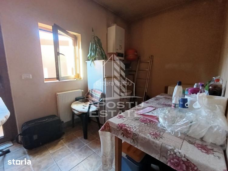 Casa Individuala impresionanta, curte bine amenajata, zona Semicentral