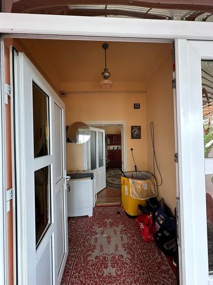 Casă cu 4 camere cu Teren 700 Mp în Central