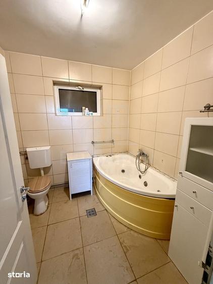 Casă cu 5 camere cu Teren 214 Mp în Central