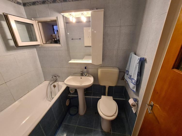 Apartament cu 2 camere semidecomandat în Gorjului