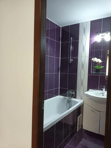 Apartament cu 2 camere decomandat în Lacul Tei