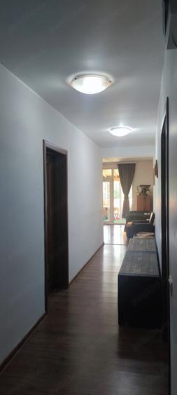 Casă cu 4 camere cu Teren 437 Mp în Diniaș