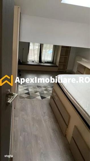 Apartament cu 3 camere semidecomandat în 1 Mai