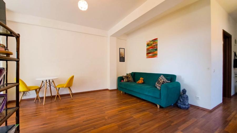 Apartament cu 2 camere semidecomandat, mobilat în Dămăroaia