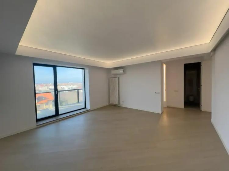 Apartament cu 3 camere semidecomandat în Aviației — fotografia 2