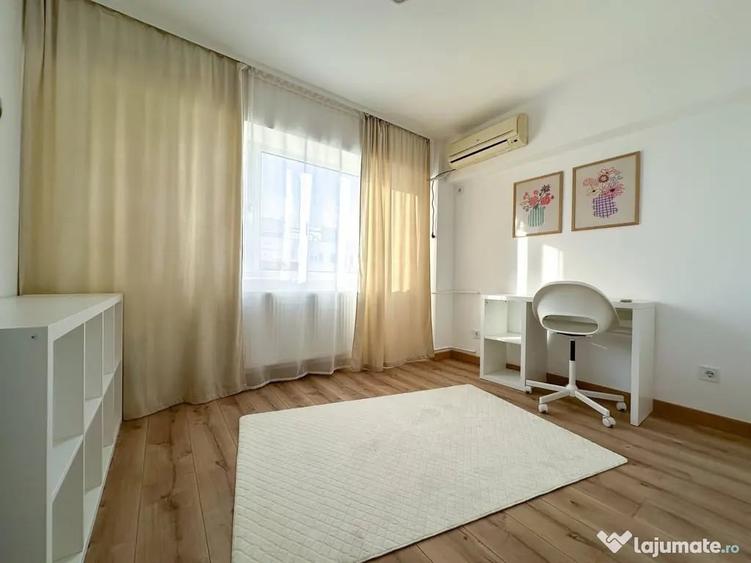 Apartament cu 4 camere decomandat în Berceni