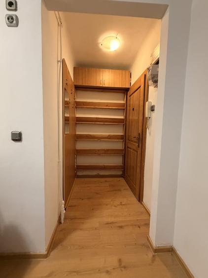 Garsonieră semidecomandată, mobilată în Complex Studențesc