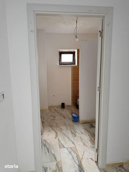 Casă cu 5 camere cu Teren 200 Mp în Dărmănești