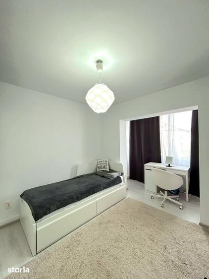 Apartament cu 4 camere decomandat în Sud