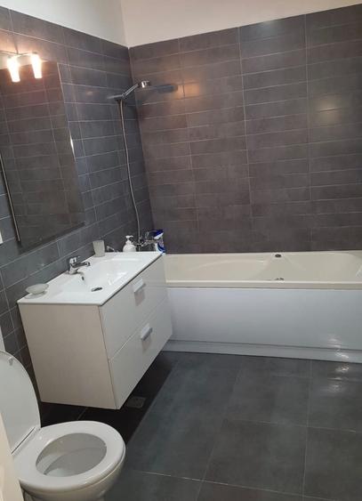 Apartament cu 2 camere semidecomandat în Florești