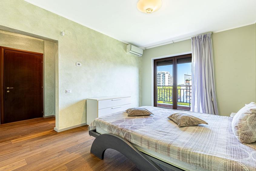 Apartament cu 3 camere semidecomandat, mobilat în Sisești
