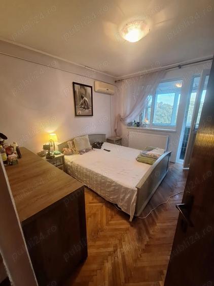 Apartament cu 4 camere semidecomandat în Tomis Nord