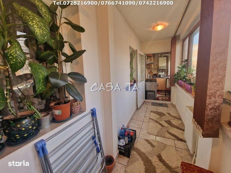 Apartament cu 4 camere decomandat în Central