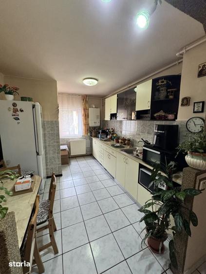 APARTAMENT 4 CAMERE | DECOMANDAT | ETAJ 1 | ZONA CENTRALA | BOXA - 10
