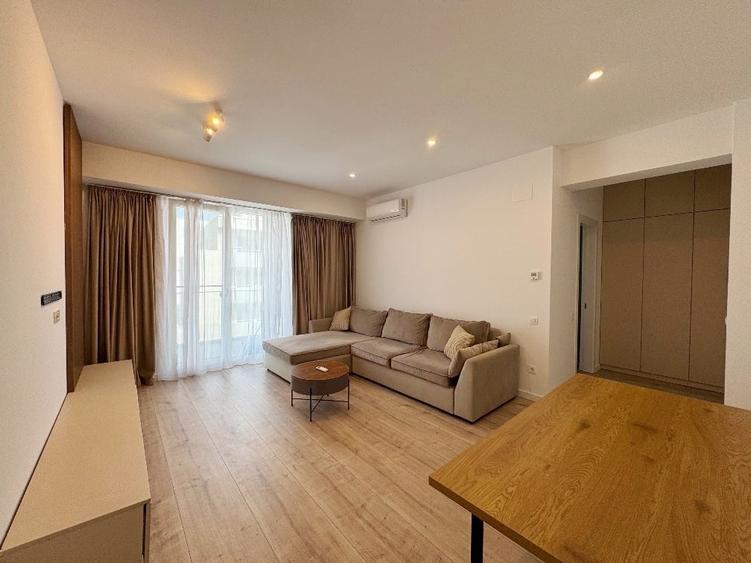 Apartament cu 2 camere semidecomandat, mobilat în Sisești