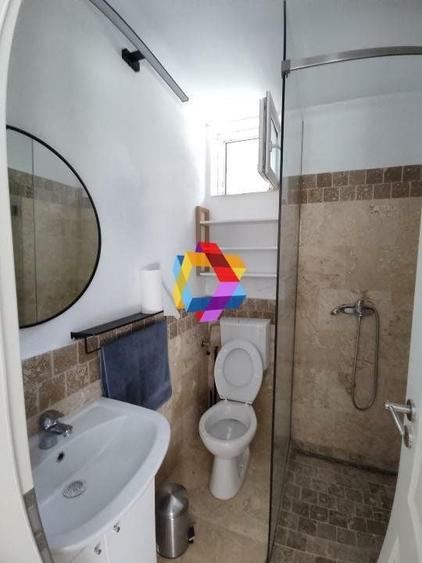 Casă individuală cu 5 camere cu Canalizare în Drumul Poienii