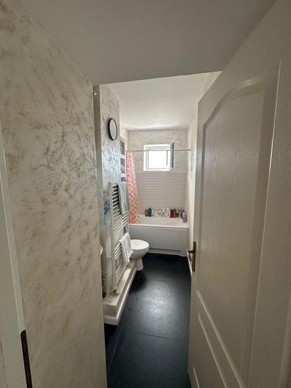 Apartament cu 2 camere nedecomandat în Decebal