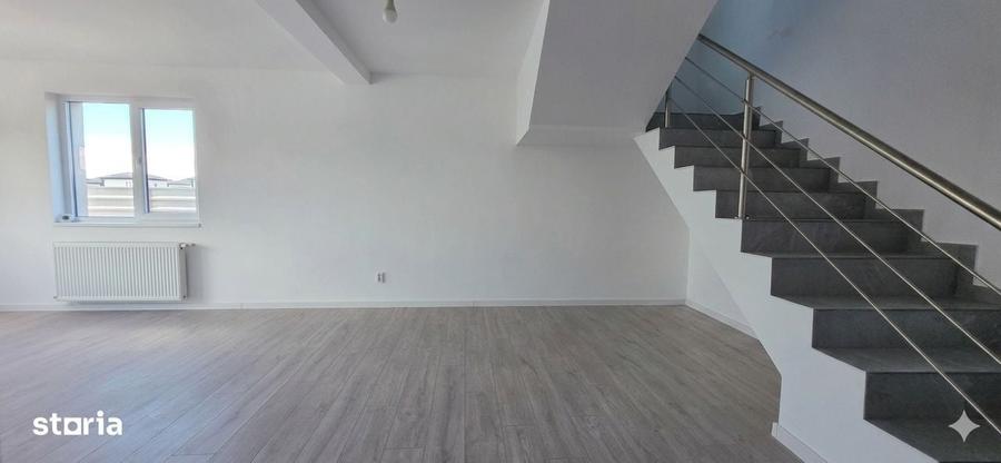 Casă cu 3 camere cu Teren 230 Mp în Clinceni