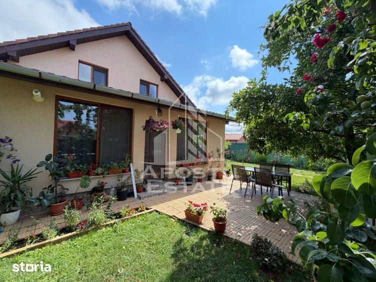 Casă cu 4 camere cu Teren 400 Mp în Sânmihaiu Român