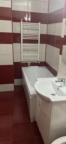 Garsonieră decomandată în Central