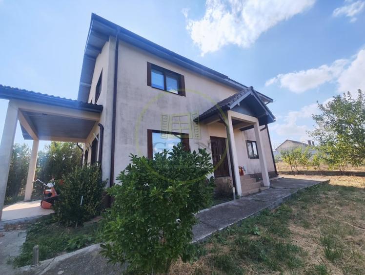 Casă individuală cu 4 camere cu Teren 557 Mp în Ghercești