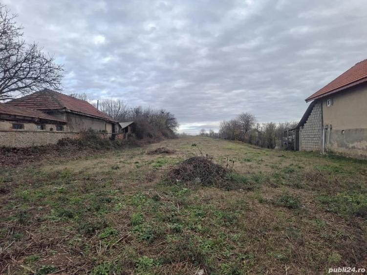 Teren de 6900 mp, în Central