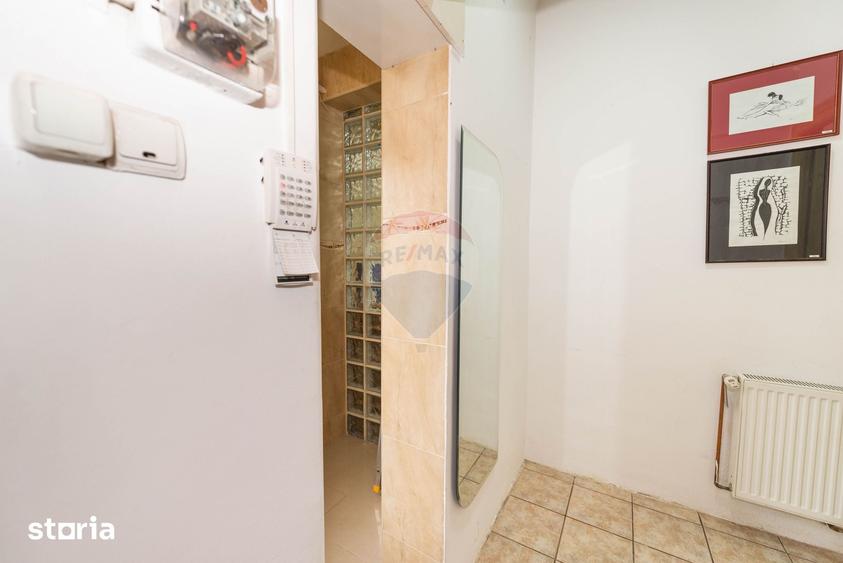 Apartament cu 3 camere în Vitan