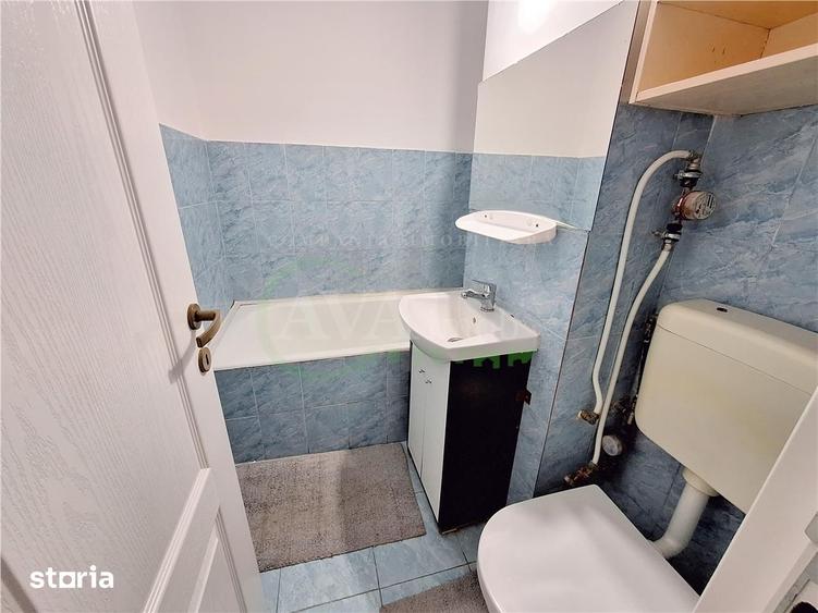 Apartament cu 2 camere semidecomandat în Tache