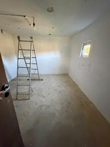 Casă cu 4 camere în Ohaba Română