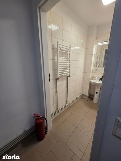 Spațiu comercial, de 60 mp, în Sisești