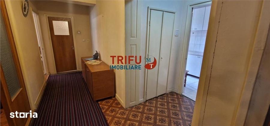 Apartament cu 3 camere decomandat în Lipoveni