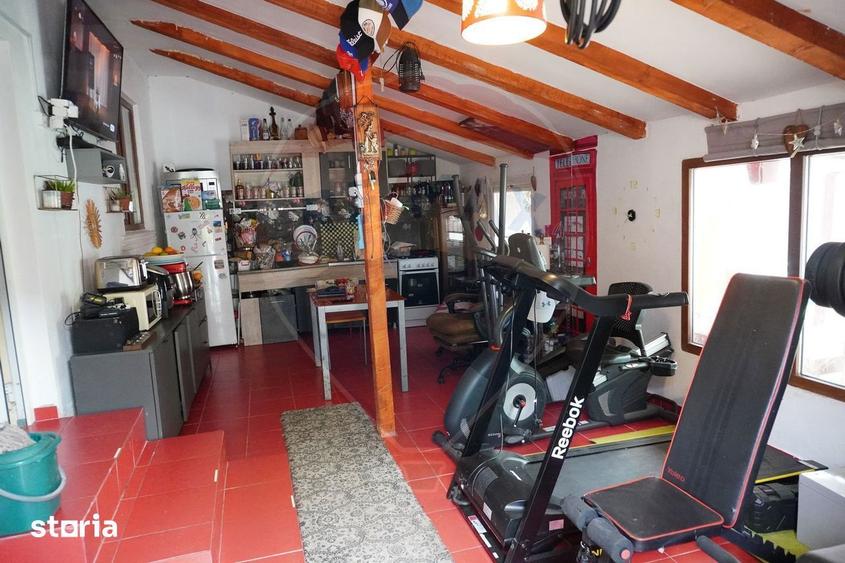 Casă cu 6 camere cu Teren 722 Mp în Bârsana
