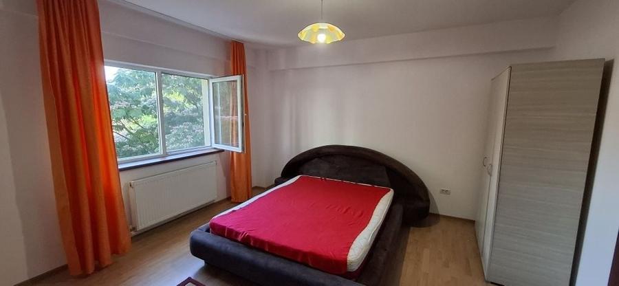 Apartament cu 2 camere decomandat în Energia