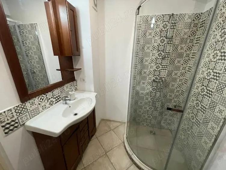 Apartament cu 2 camere semidecomandat, mobilat în Centrul Istoric