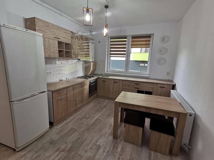 Apartament cu 3 camere în Turnișor
