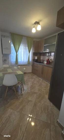 Apartament cu 3 camere decomandat, mobilat în Rahova