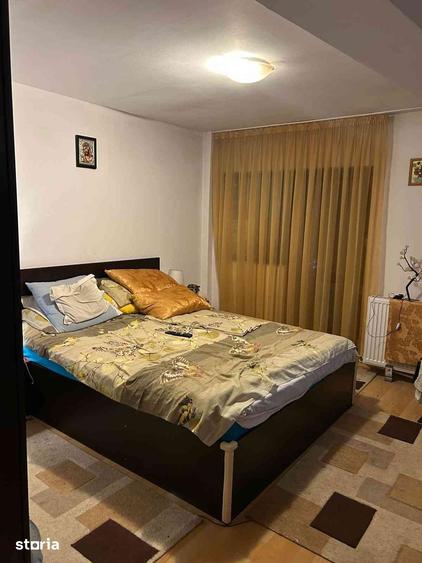 Casă cu 7 camere cu Teren 200 Mp în Central
