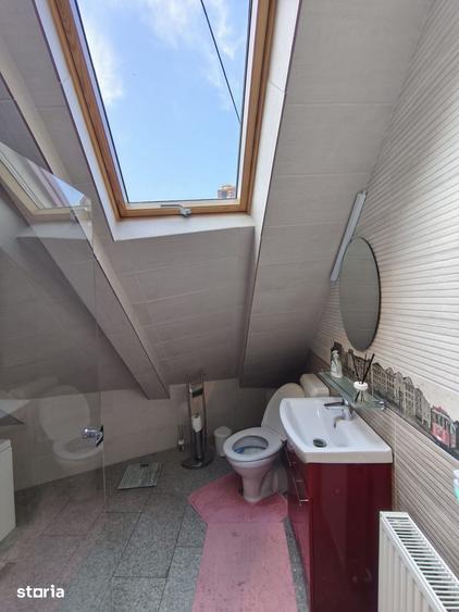 Apartament cu 4 camere în Schei