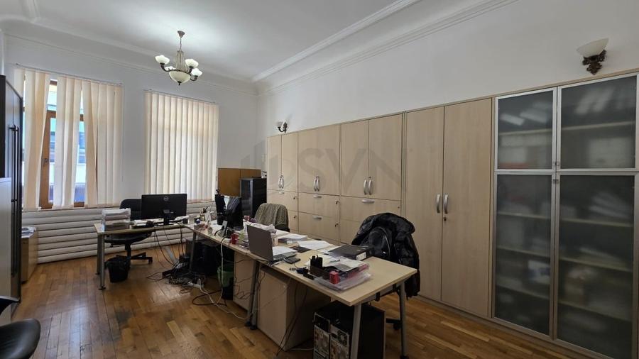 Spațiu comercial, de 200 mp, în Cișmigiu