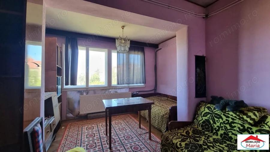 Apartament cu 3 camere decomandat în Central