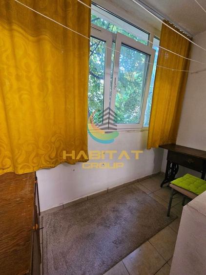 Apartament cu 3 camere decomandat, mobilat în Apărătorii Patriei