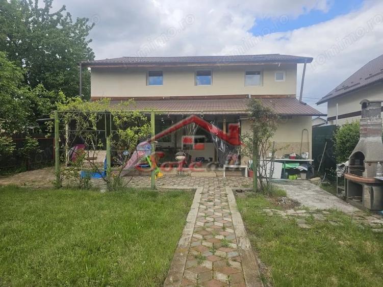 Casă cu Teren 1461 Mp în Cornu