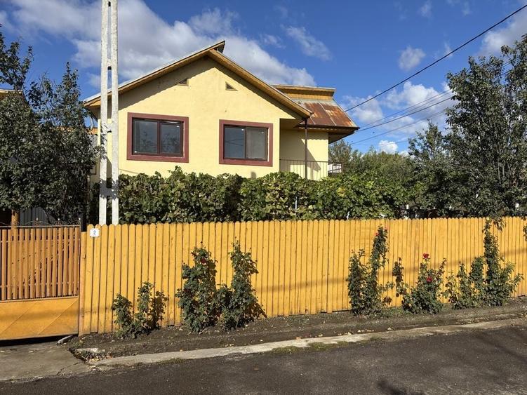 Casă cu 4 camere în Poșta Câlnău